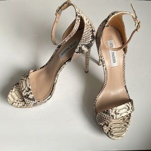 Steve Madden Starlet Platform Heels - Size 8.5